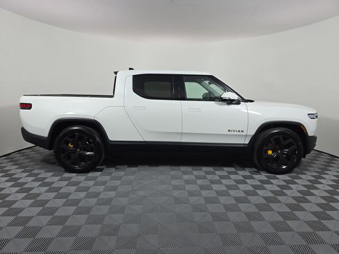 Used 2025 Rivian R1T Premium AWD/4WD image 6