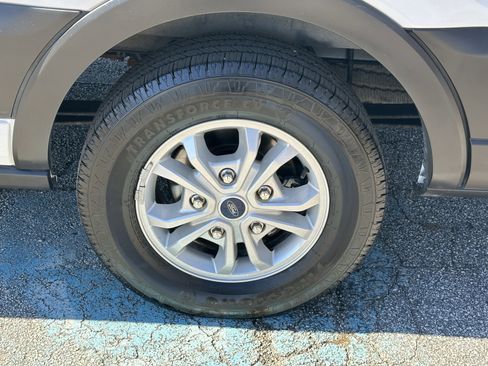 Used 2021 Ford Transit 350 XLT image 21