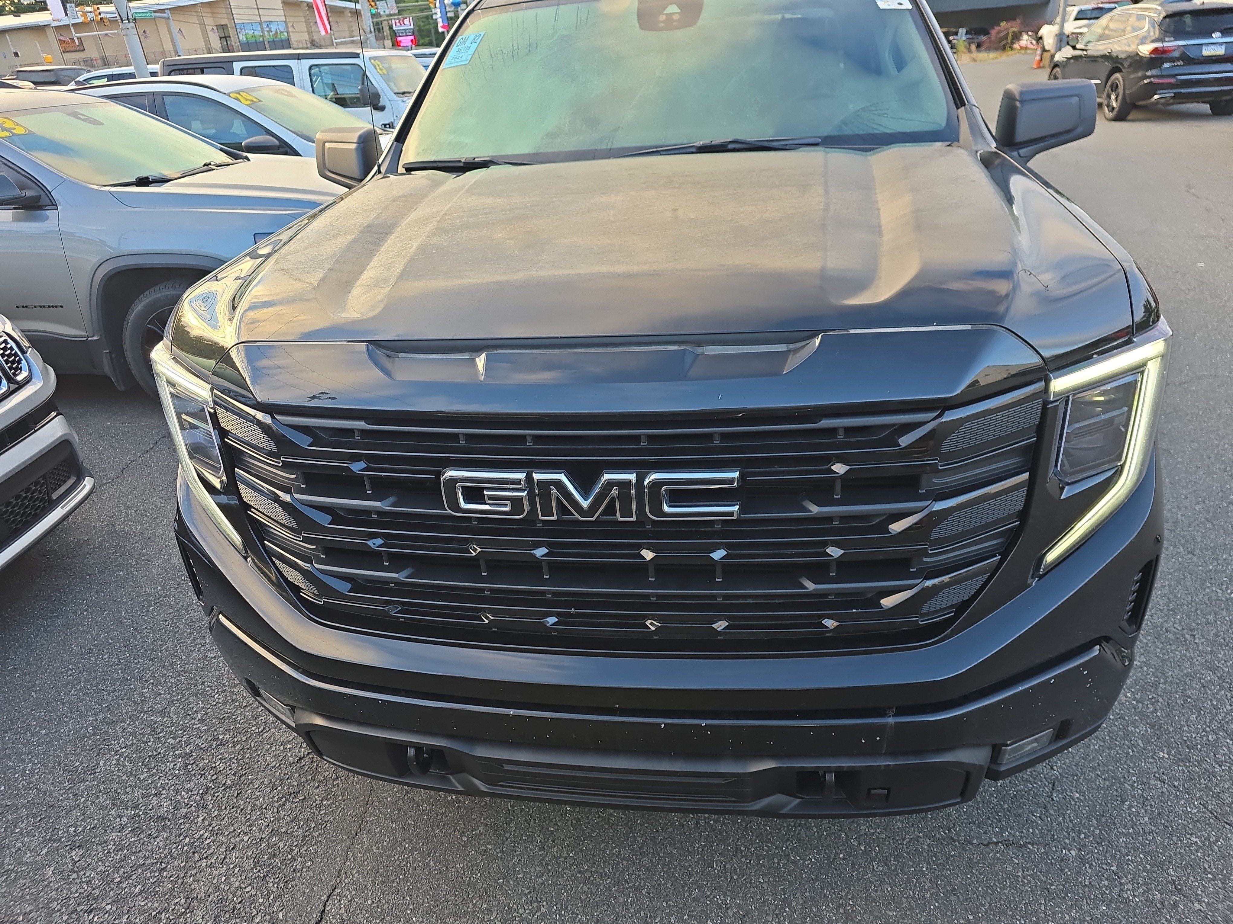 Used 2024 GMC Sierra 1500 Elevation w/ X31 Off-Road Package AWD/4WD image 9