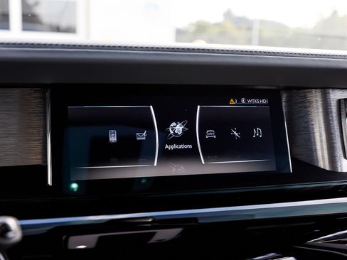 Certified 2023 Rolls-Royce Phantom Sedan w/ The Phantom Package image 32