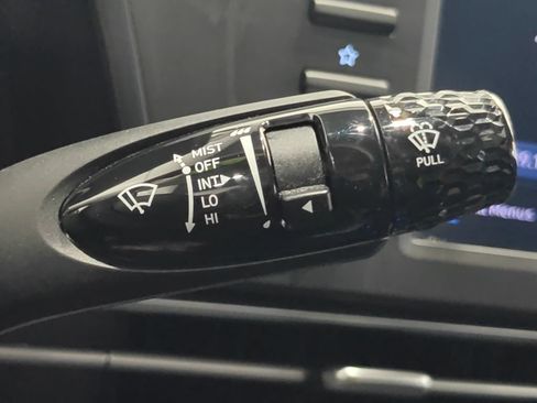 Used 2021 Hyundai Elantra SE FWD image 31