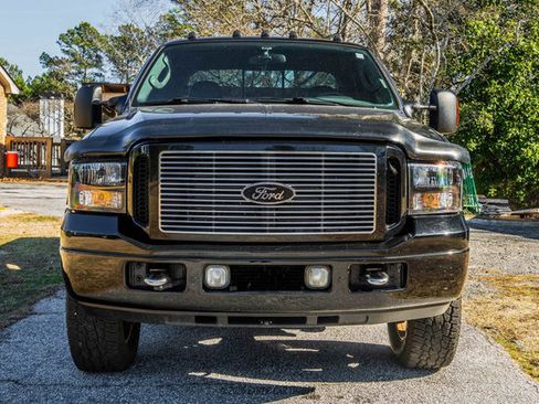 Used 2005 Ford F350 Harley-Davidson image 13