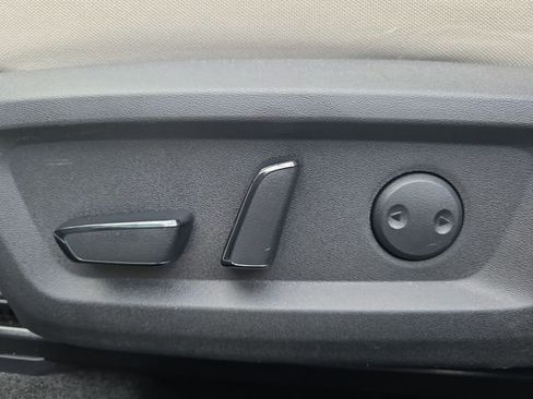 Used 2021 Nissan Rogue SV image 40