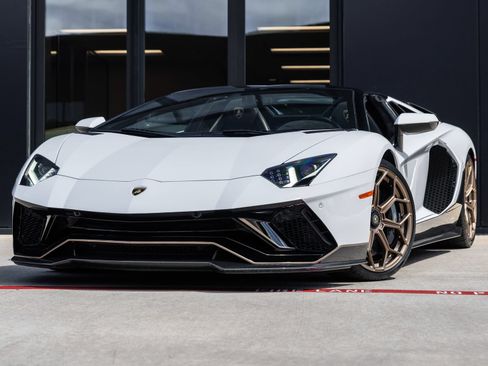 Used 2022 Lamborghini Aventador LP 780-4 Ultimae AWD/4WD image 1