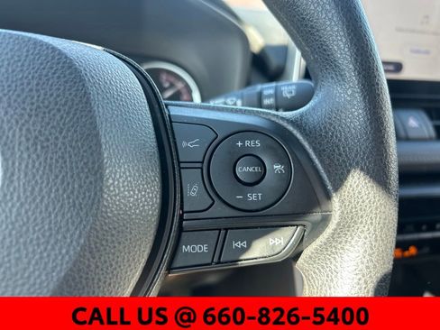 Used 2025 Toyota RAV4 XLE image 12