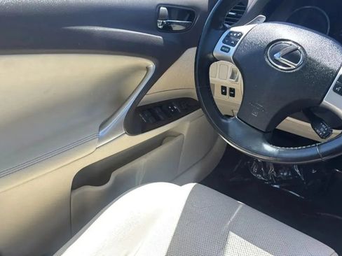 Used 2011 Lexus IS 250 w/ Premium Pkg Value Edition RWD image 34