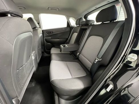 Used 2019 Hyundai Kona SE w/ Cargo Package image 24