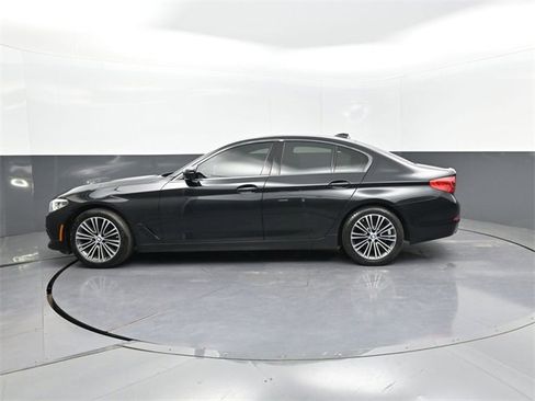 Used 2018 BMW 530i xDrive image 2
