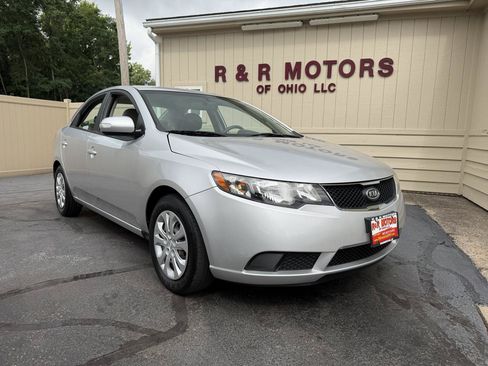 Used 2010 Kia Forte EX FWD image 5
