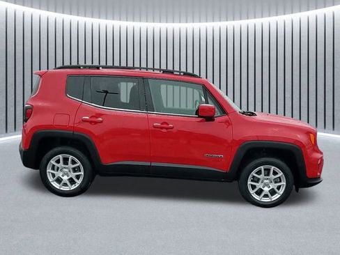 Used 2020 Jeep Renegade Latitude image 2