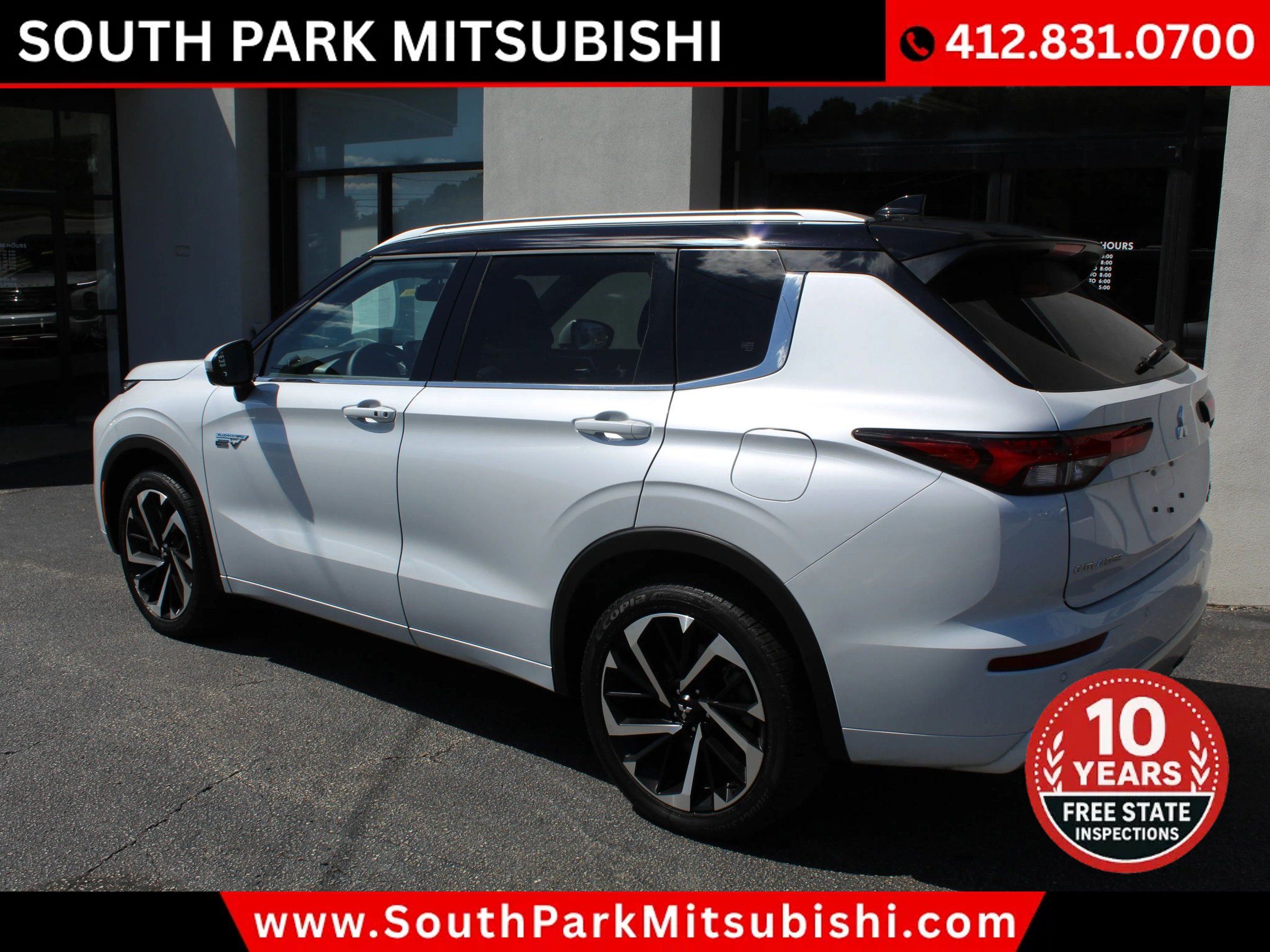 Used 2025 Mitsubishi Outlander 4WD Plug-In Hybrid image 6
