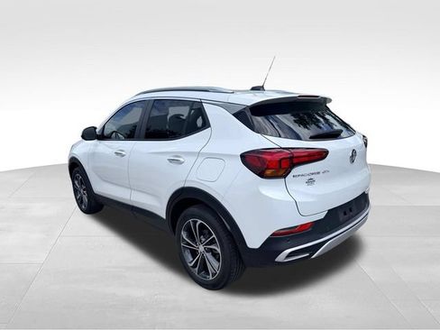 Used 2022 Buick Encore GX Select w/ Advanced Technology Package FWD image 7