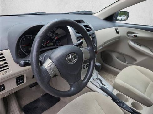 Used 2013 Toyota Corolla LE FWD image 8