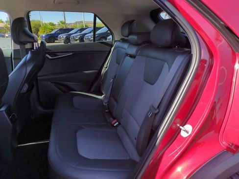 Used 2024 Kia Niro EX FWD image 29