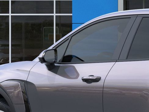 New 2025 Chevrolet Blazer EV LT image 30