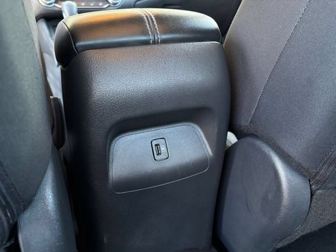 Used 2025 Nissan Sentra SV FWD image 18