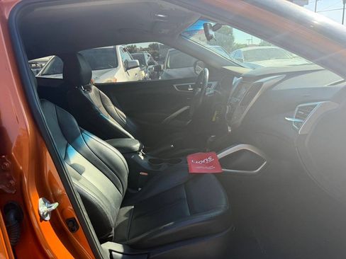 Used 2015 Hyundai Veloster RE:FLEX Edition FWD image 8