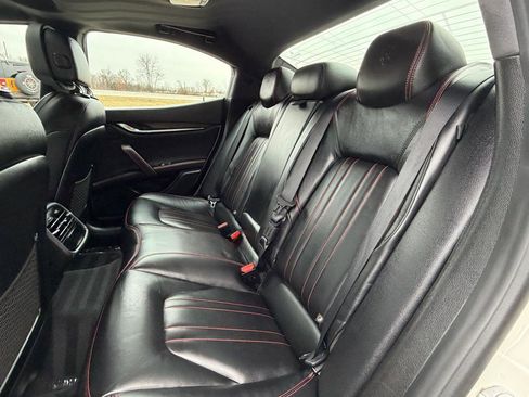 Used 2016 Maserati Ghibli S image 22