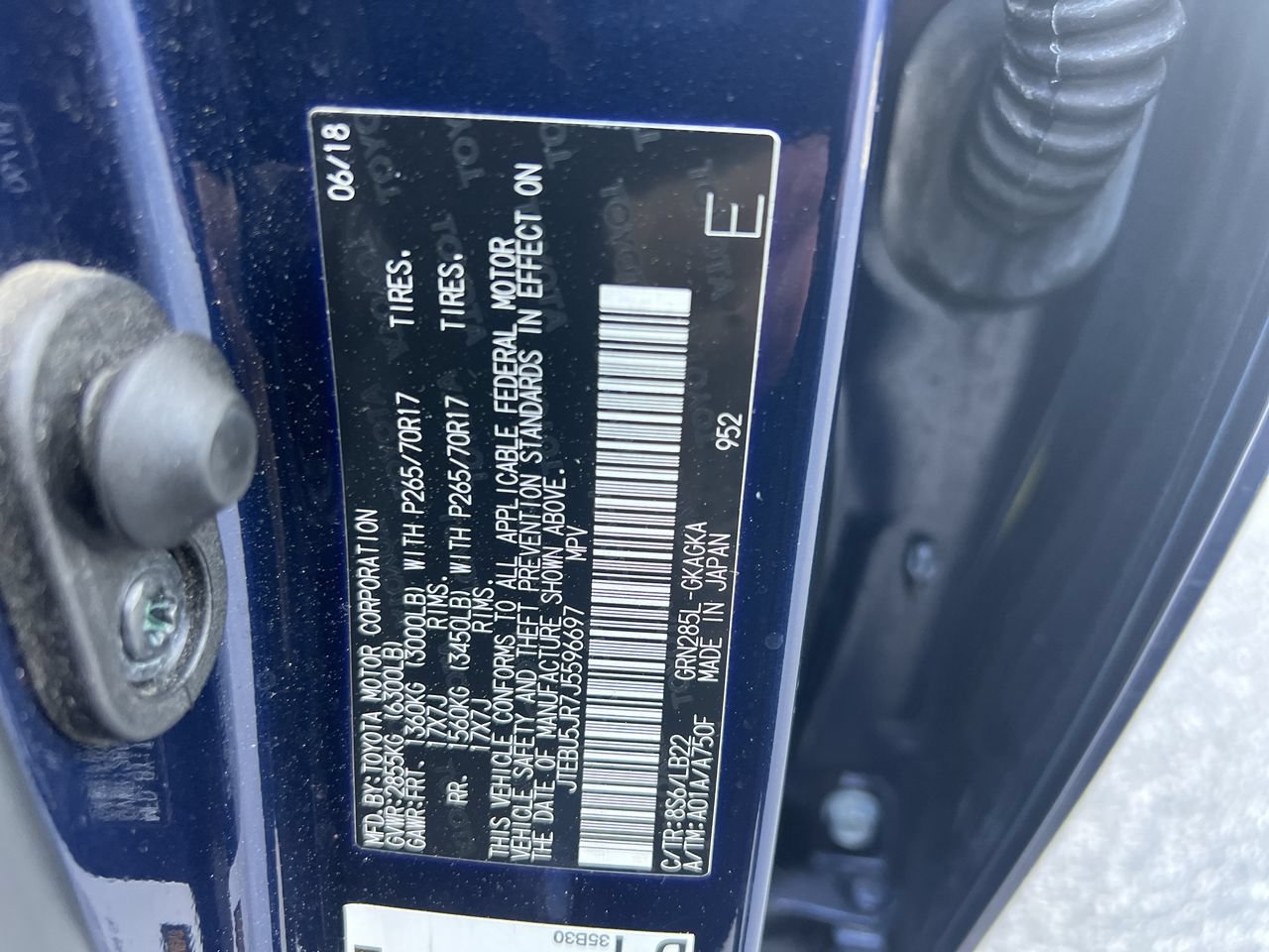 Used 2018 Toyota 4Runner SR5 Premium AWD/4WD image 36