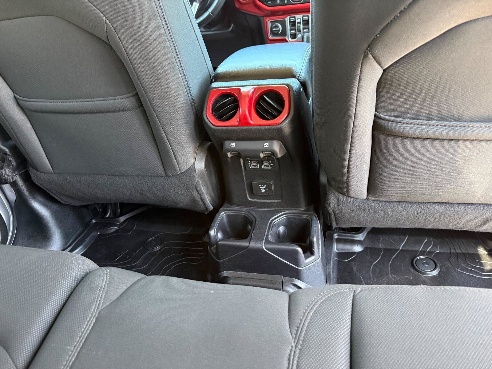 Used 2018 Jeep Wrangler Unlimited Sahara w/ Dual Top Group AWD/4WD image 16