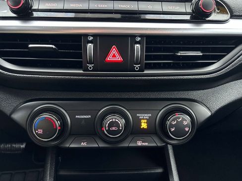 Used 2023 Kia Forte LXS image 21