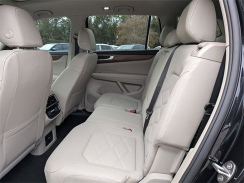 New 2026 Volkswagen Atlas SE image 15
