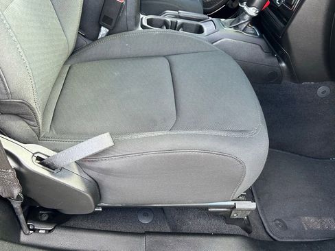 Certified 2021 Jeep Wrangler Sport S image 33