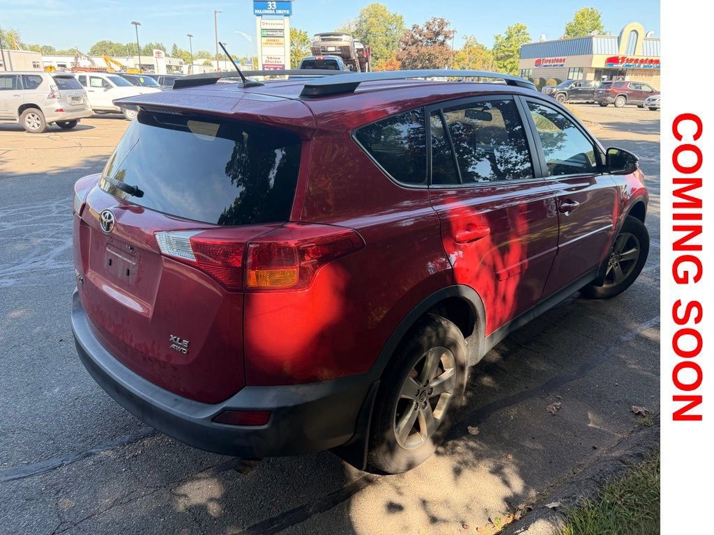 Used 2015 Toyota RAV4 XLE AWD/4WD image 9