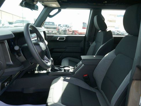 New 2026 Ford Bronco 4-Door AWD/4WD image 17