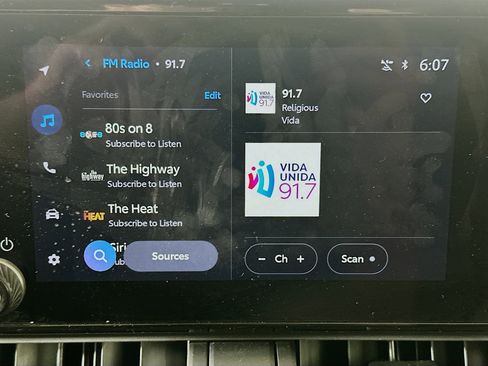 Used 2025 Toyota RAV4 XLE image 21