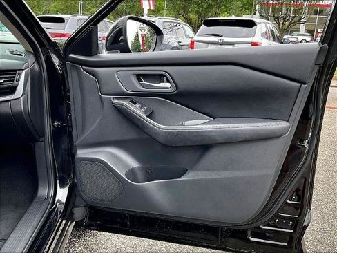Certified 2026 Nissan Rogue SV AWD/4WD image 12