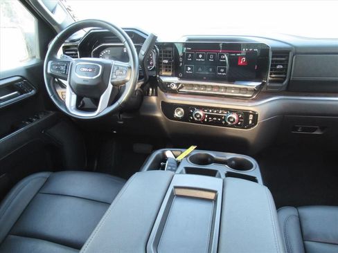Used 2024 GMC Sierra 1500 SLT AWD/4WD image 12