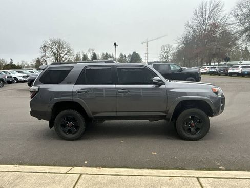 Used 2019 Toyota 4Runner SR5 Premium image 6