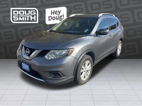 Used 2015 Nissan Rogue SV w/ SV Family Package image 1