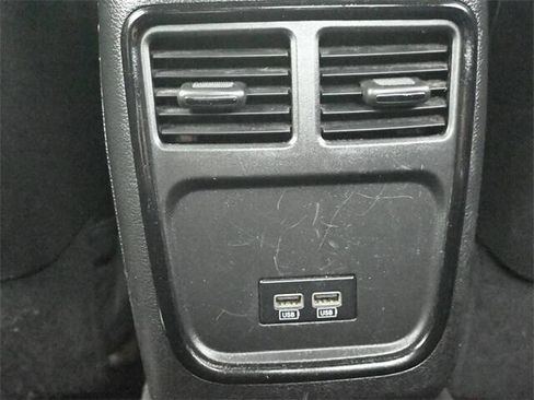 Used 2019 Chrysler 300 S image 15