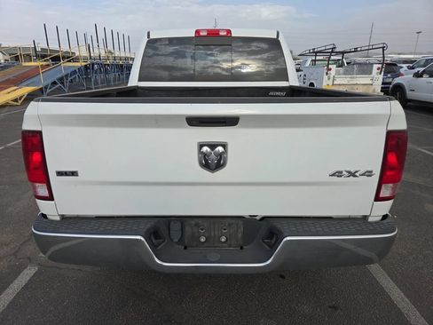 Used 2020 RAM 1500 Classic SLT w/ Luxury Group AWD/4WD image 3