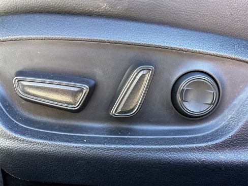 Used 2023 Toyota Camry XSE image 23