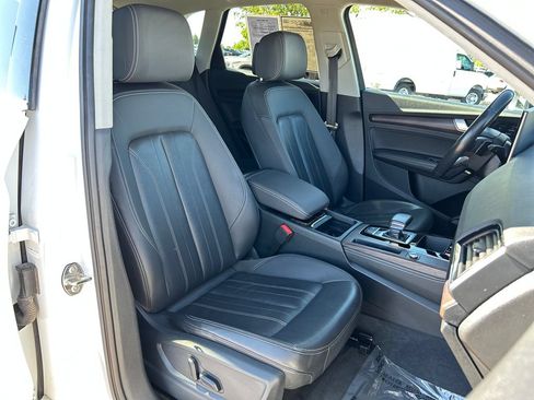 Used 2021 Audi Q5 2.0T Premium Plus w/ Premium Plus Package AWD/4WD image 17