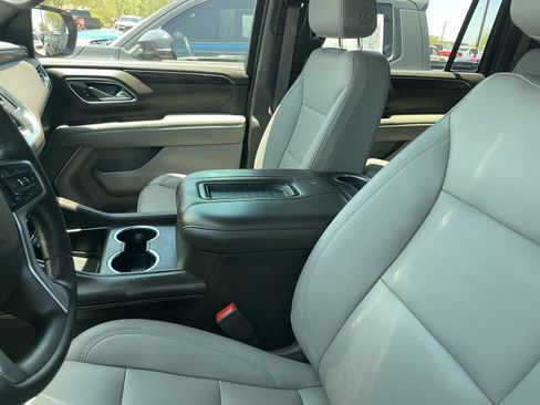 Used 2023 Chevrolet Suburban LT AWD/4WD image 11