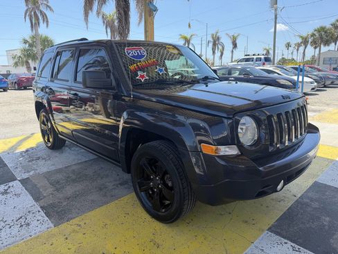 Used 2015 Jeep Patriot Sport w/ Power Value Group FWD image 3