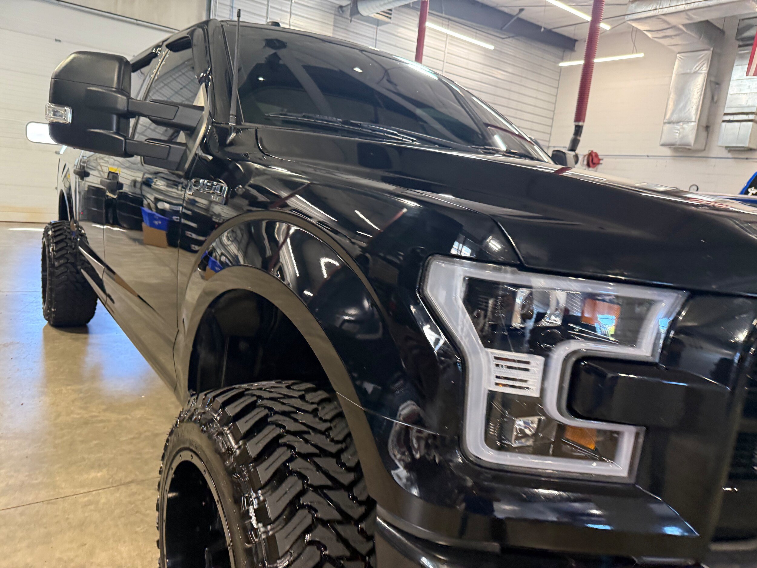 Used 2017 Ford F150 XLT AWD/4WD image 6