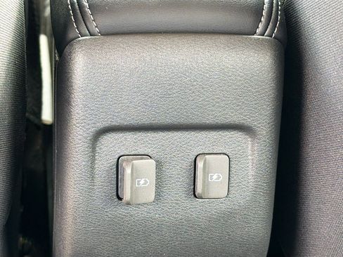 Used 2023 Nissan Kicks SR FWD image 21