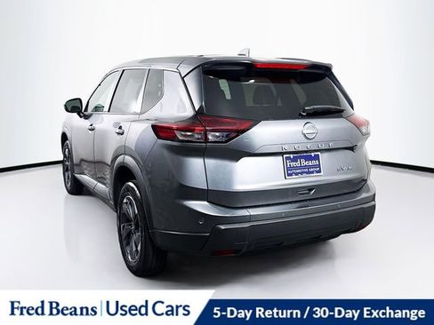 Used 2024 Nissan Rogue SV AWD/4WD image 6