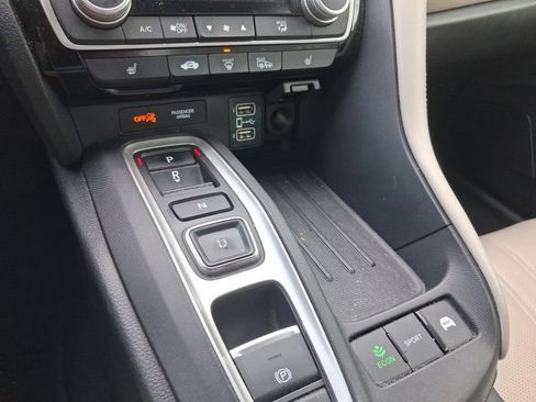 Used 2019 Honda Insight Touring image 28