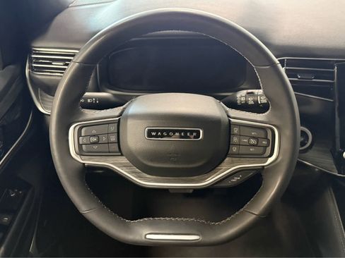 Used 2024 Jeep Wagoneer Series II image 18