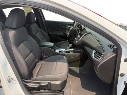 Used 2024 Chevrolet Malibu LT w/ Sport Edition FWD image 24