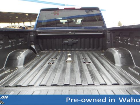 Used 2021 Chevrolet Silverado 2500 LT w/ Convenience Package image 5