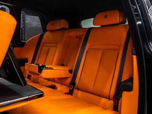 Used 2025 Rolls-Royce Cullinan AWD/4WD image 27