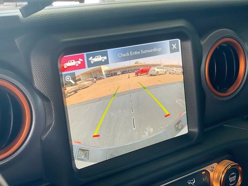 Used 2023 Jeep Gladiator Mojave w/ LED Lighting Group AWD/4WD image 10