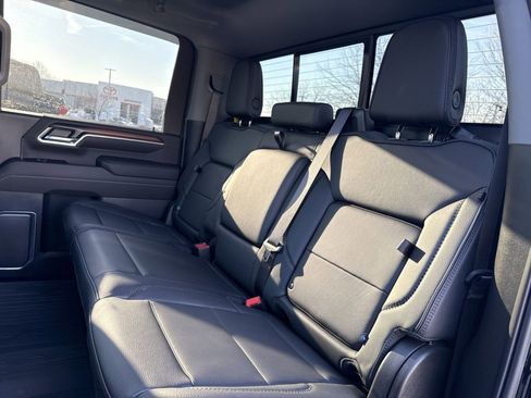 Used 2025 GMC Sierra 3500 Denali w/ Denali Reserve Package image 23